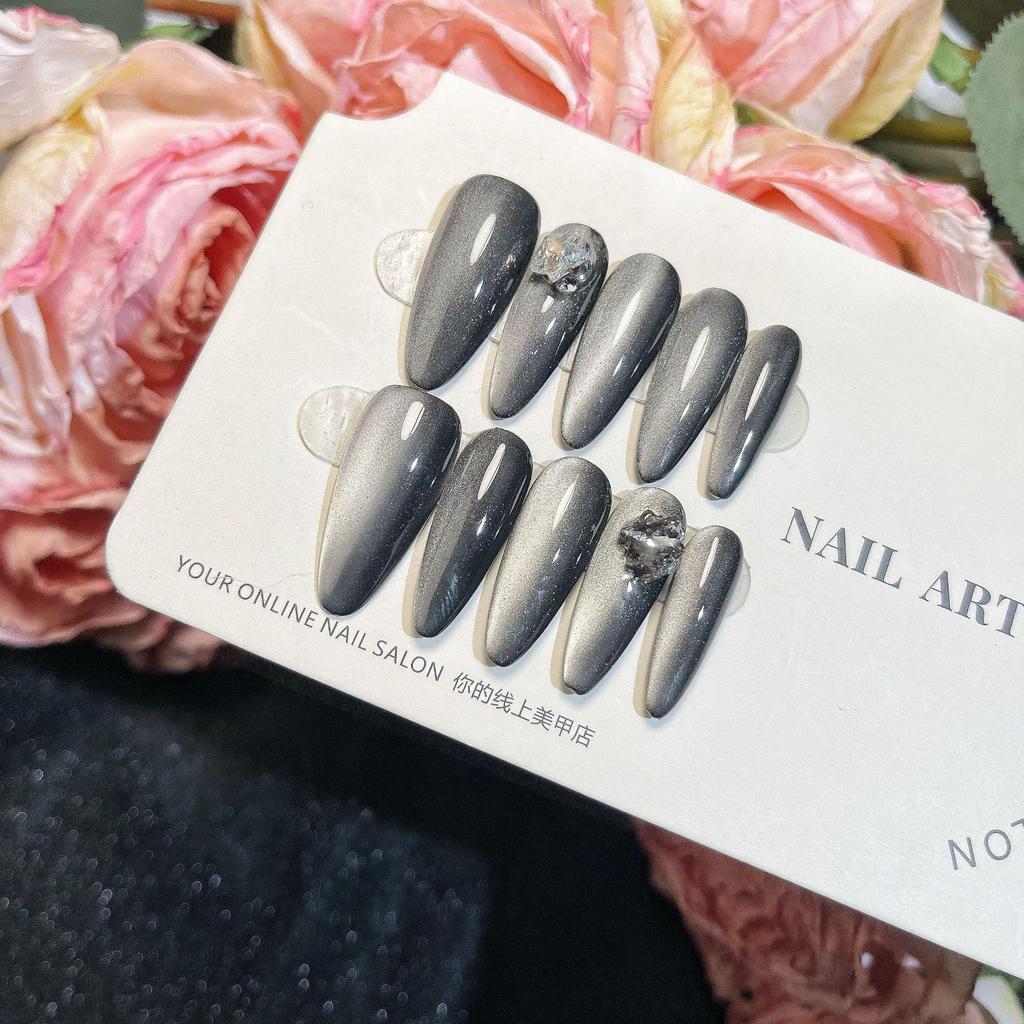 Crowning Handcrafted Wearable Nails: Fine Glitter, Cat Eye, Sparkling Diamond, Translucent, High-End Manicure Stickers.