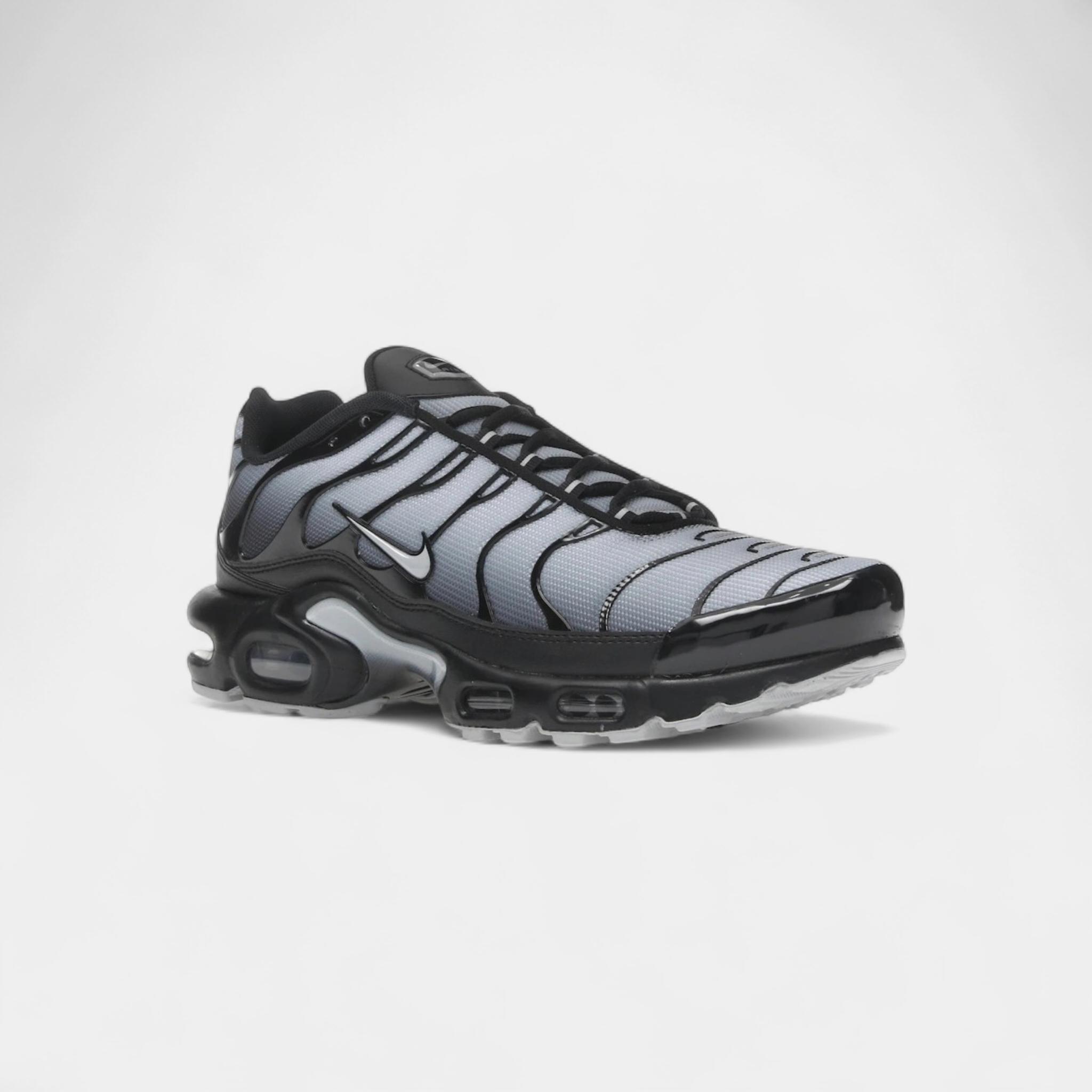 Nike Air Max Plus SE Melns