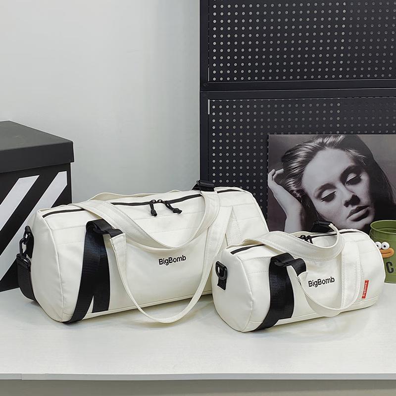 

Li Shen Lightweight Sports Duffle Bag