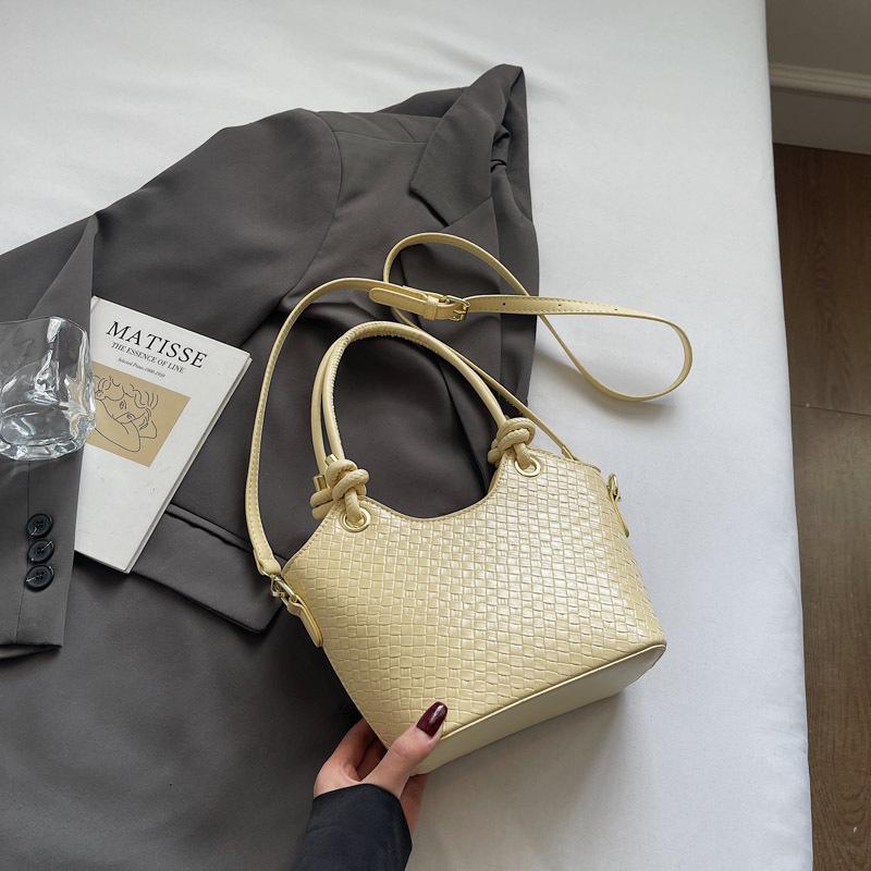 This Year's Popular Small Bag Women's Summer 2025 New Fashion Messenger Bag Niche Design Korean Version Bucket Bag