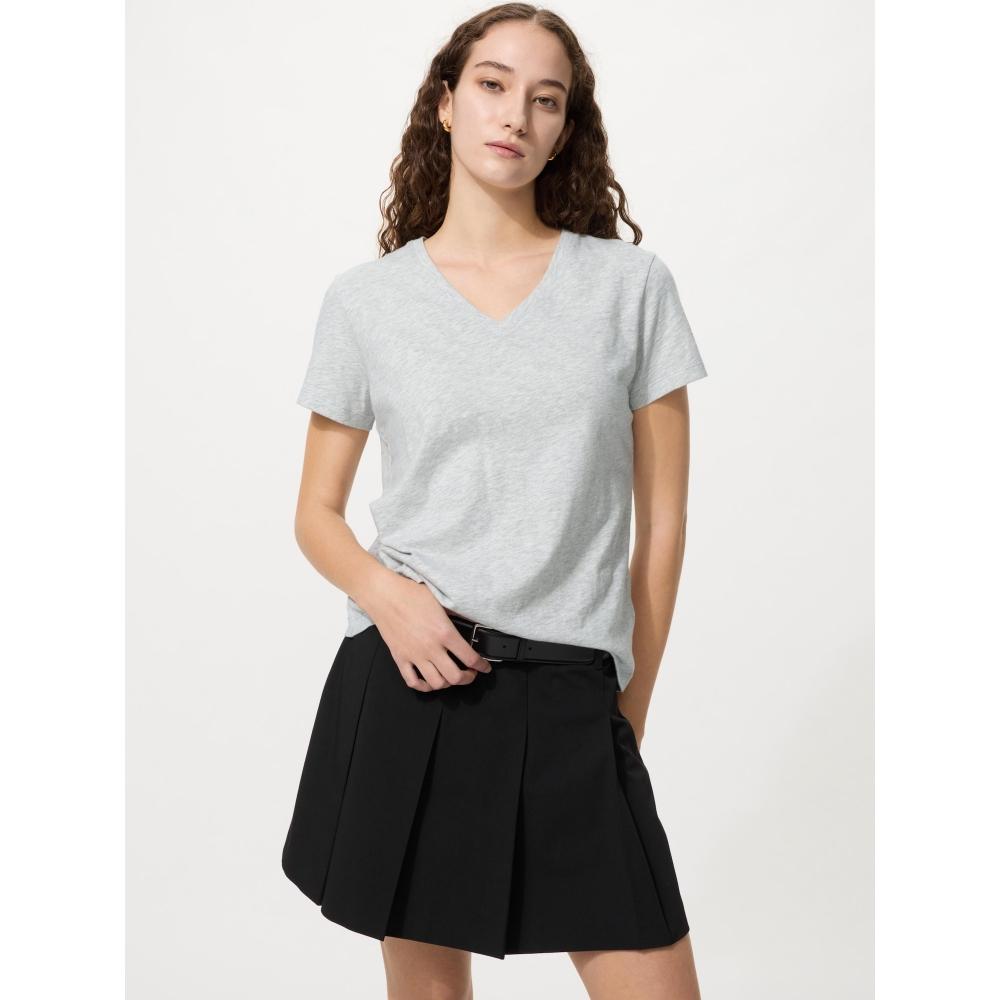 Uniqlo Japan Slub CoTTon V Neck T