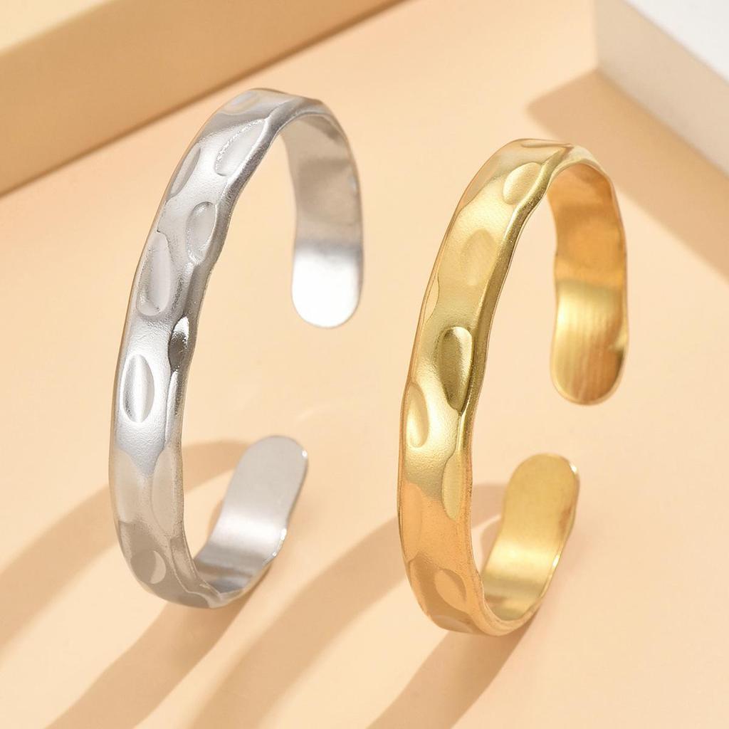 European-American Baroque Hammered Texture Open Stainless Steel Bracelet with Gold Plating for Women