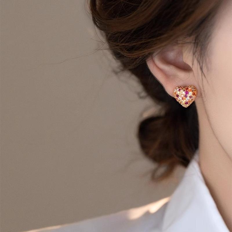 Exquisite Sparkling Colored Zircon Inlaid Heart-shaped Earrings for Women, Sweet Temperament, Daily Party Zircon Gifts