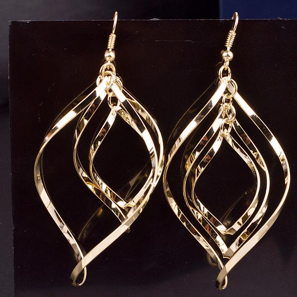 Women Earrings Retro Baroque Twisted Irregular Shaped Eardrop Jewelry Decoration