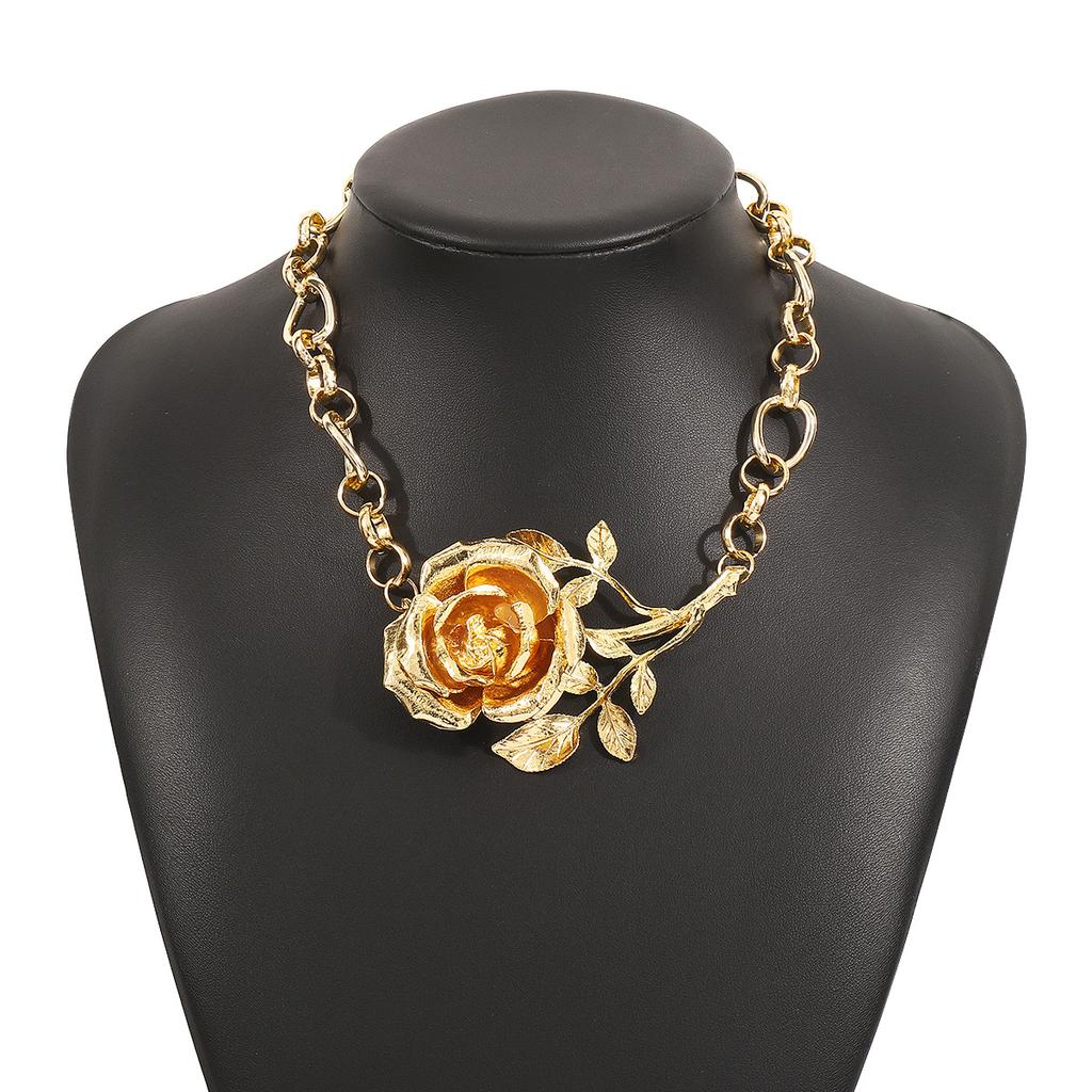 Tooxika Exaggerated Three-dimensional Metal Wind Collarbone Chain Sweet Cool Rose Flower Pendant Necklace Women