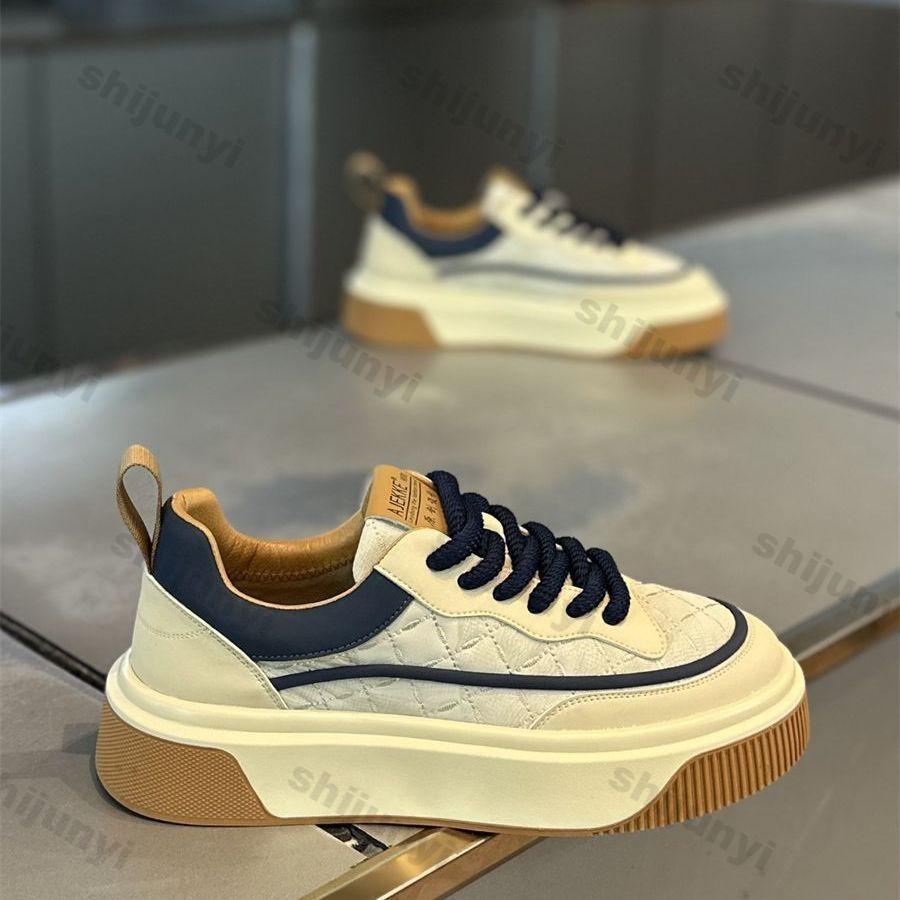 Fashion Men's Vulcanized Shoes New Fashion Soft Soled Casual Walking Shoes Lightweight Tennis Shoes Sneakers Breathable Luxury Sneakers