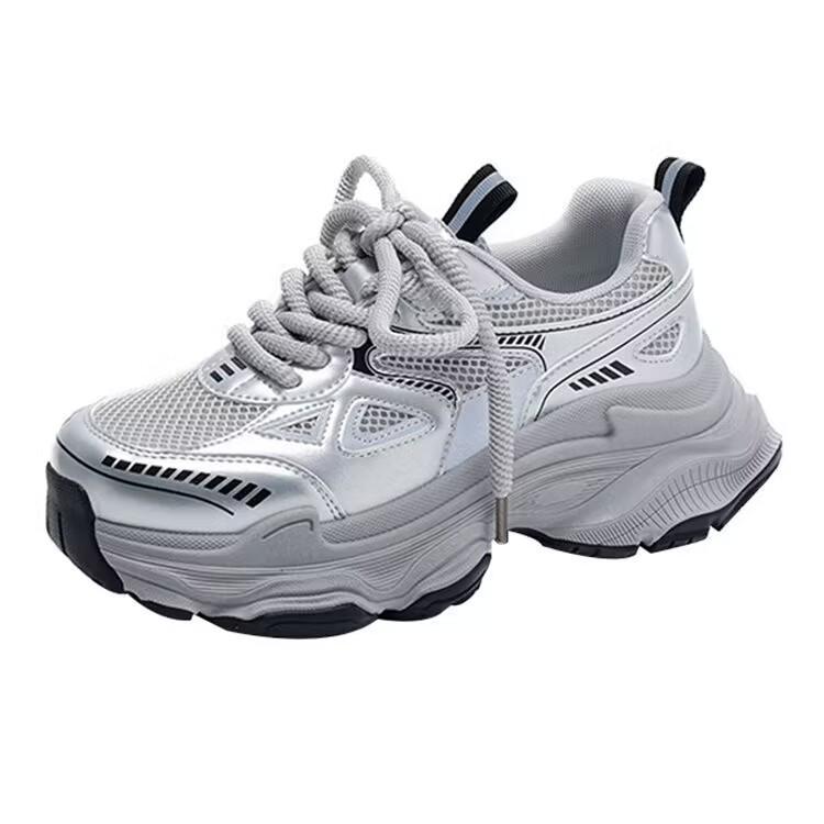 Fashion Thick soled dad shoes female 2025 spring new popular silver mesh breathable and height increasing running casual sports shoes