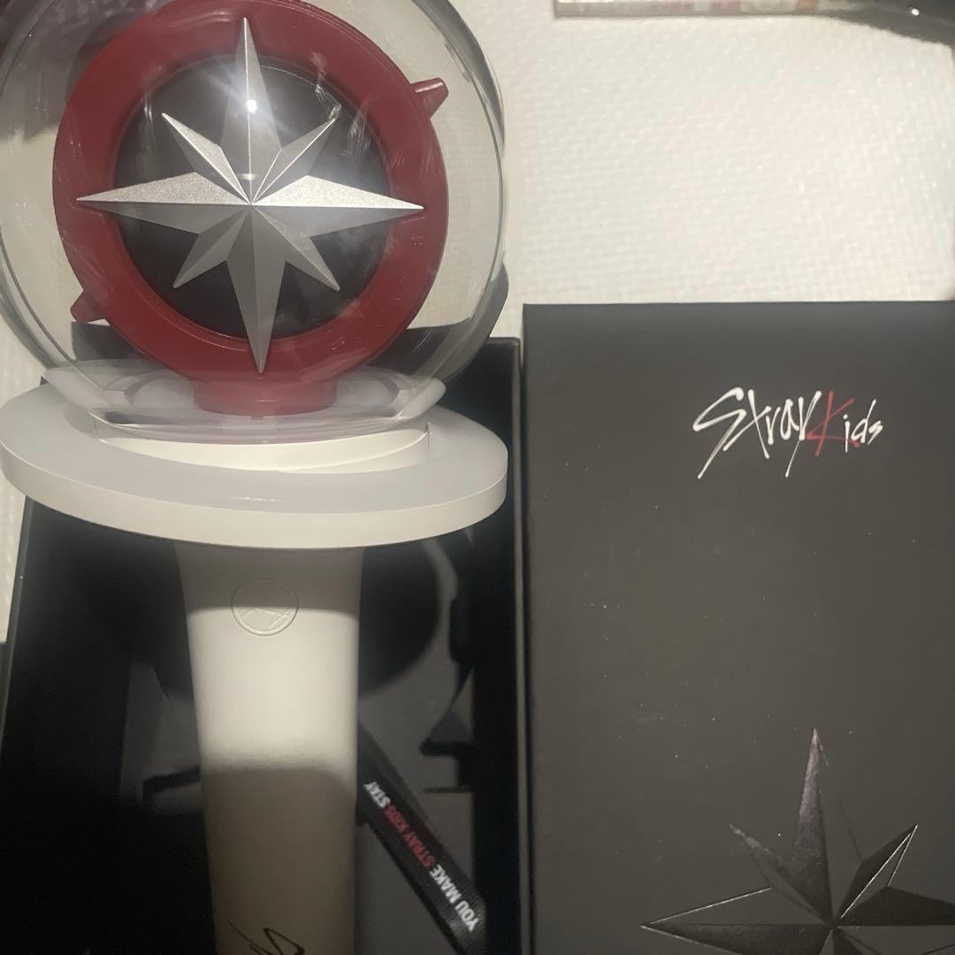 

[ИСПОЛЬЗОВАН] фонарик Straykids