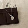New Ice-clear White Chalcedony Pendant Necklace, Female Bow, Fashionable and Exquisite, Small Fragrant Collarbone Chain, Flower Neck Chain.