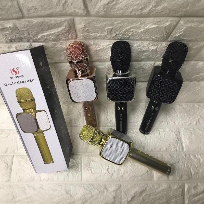 Handheld Bluetooth Karaoke Microphone 1Pcs Wireless Built-in Sound Card Portable Mic for Phone Family Singing Entertainment Gift