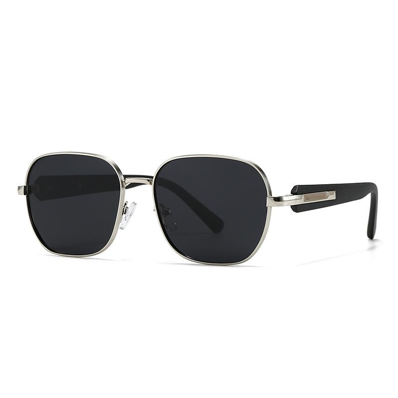 Bestseller Polarized Sunglasses for Men Street Photography Model Sunglasses with Metal Frame Fashion UV400 Protection