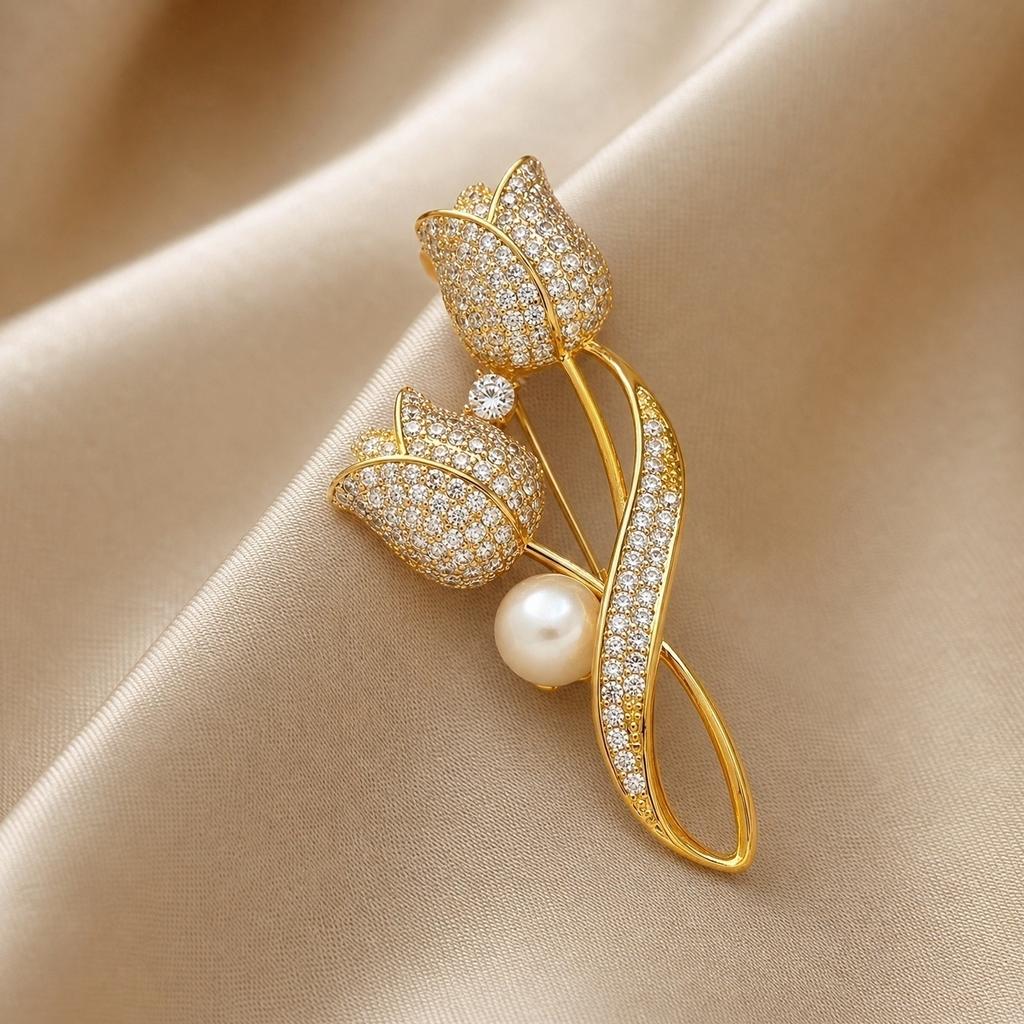 Tulip Brooch with Zircon Accents Elegant Korean Style Flower Pin for Women Suitable for Various Occasions and Accessories