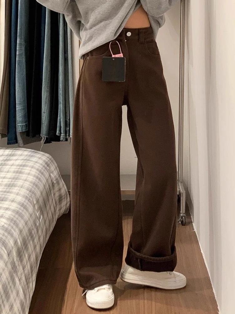 Women's Plus Size Brown Wide-Leg Jeans with Velvet Lining for Autumn/Winter - Loose, Straight-Leg, Slimming Fit for Pear Shape