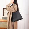 New Large Capacity Tote Bag for Women Single Shoulder Handheld  Simple Commuter Bag