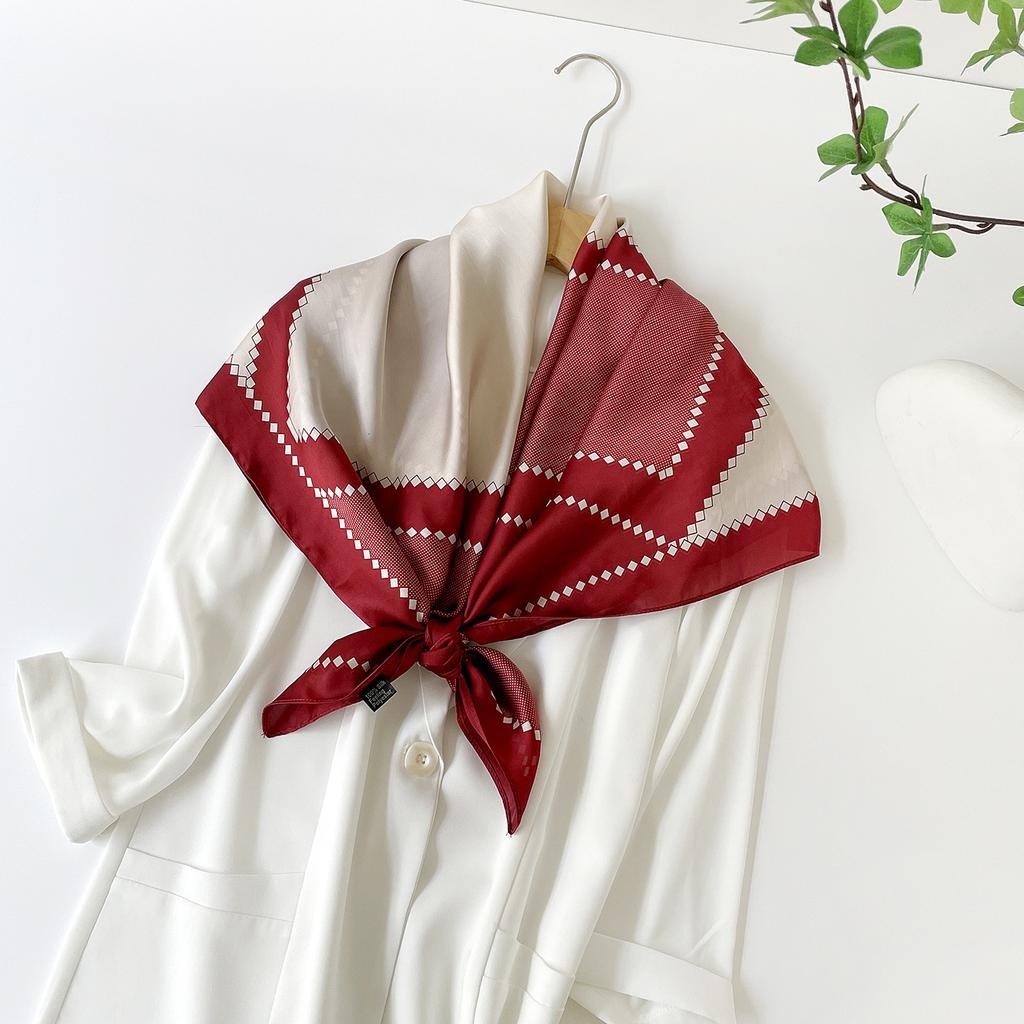 Spring and Summer New Silk Scarf 91cm Satin Women's Thin Fresh Printing Imitation Silk Square Scarf High-end Shawl