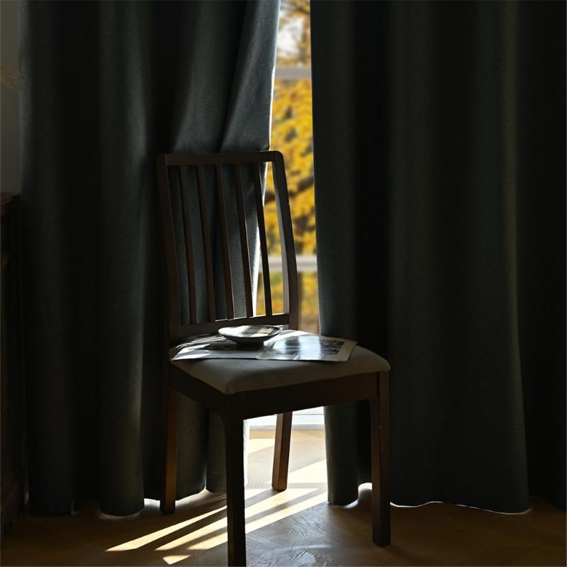 Luxuriöse Verdunkelungsvorhänge mit klassischem schwarzem Design für Schlafzimmer, Wohnzimmer und Büros Fensterabdeckungen