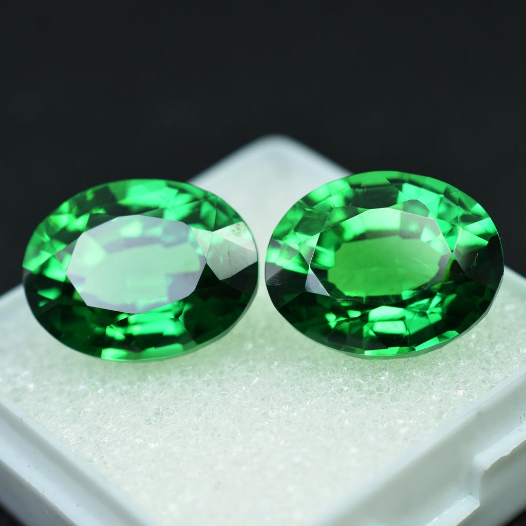 Flawless Ceylon Tsavorite Green Garnet 20 Ct Loose Oval Excellent Shape Gemstone