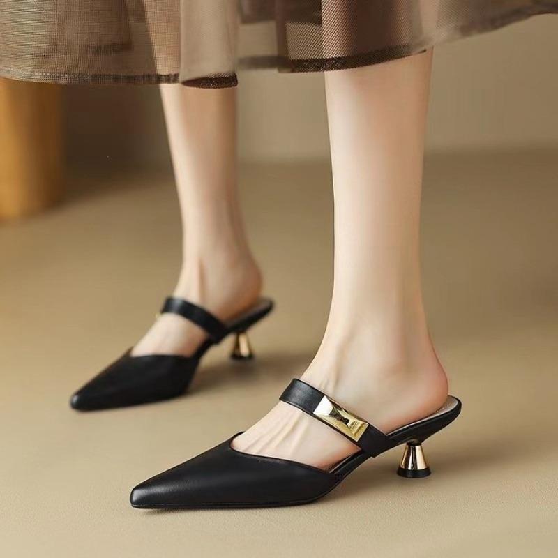Fashion Fashionable Women's Pointed Toe Toe Sandals 2025 Summer New Semi Slippers with Metal Buckle Decoration and Fine Heel Sandals