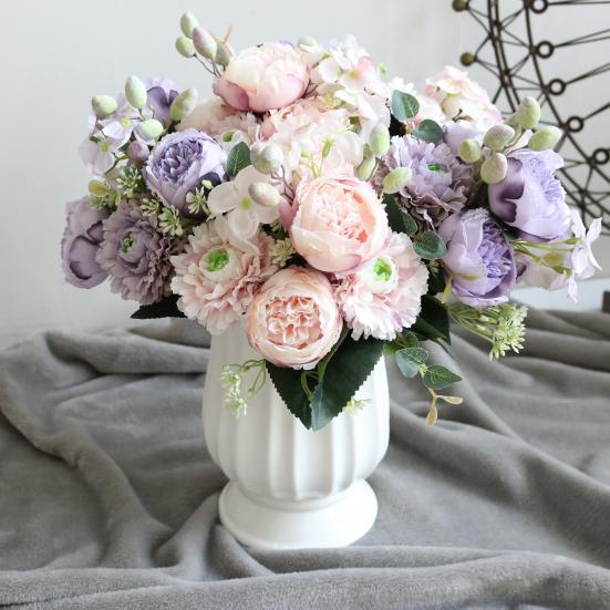 Hortensia artificială practică cu frunze de culoare vibrantă care nu se estompează