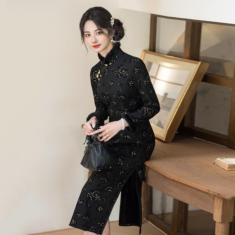 Womens Long Sleeve Fleece-Lined Chinese-Inspired Modern Cheongsam Dress Winter Warm Elegant Vintage Style