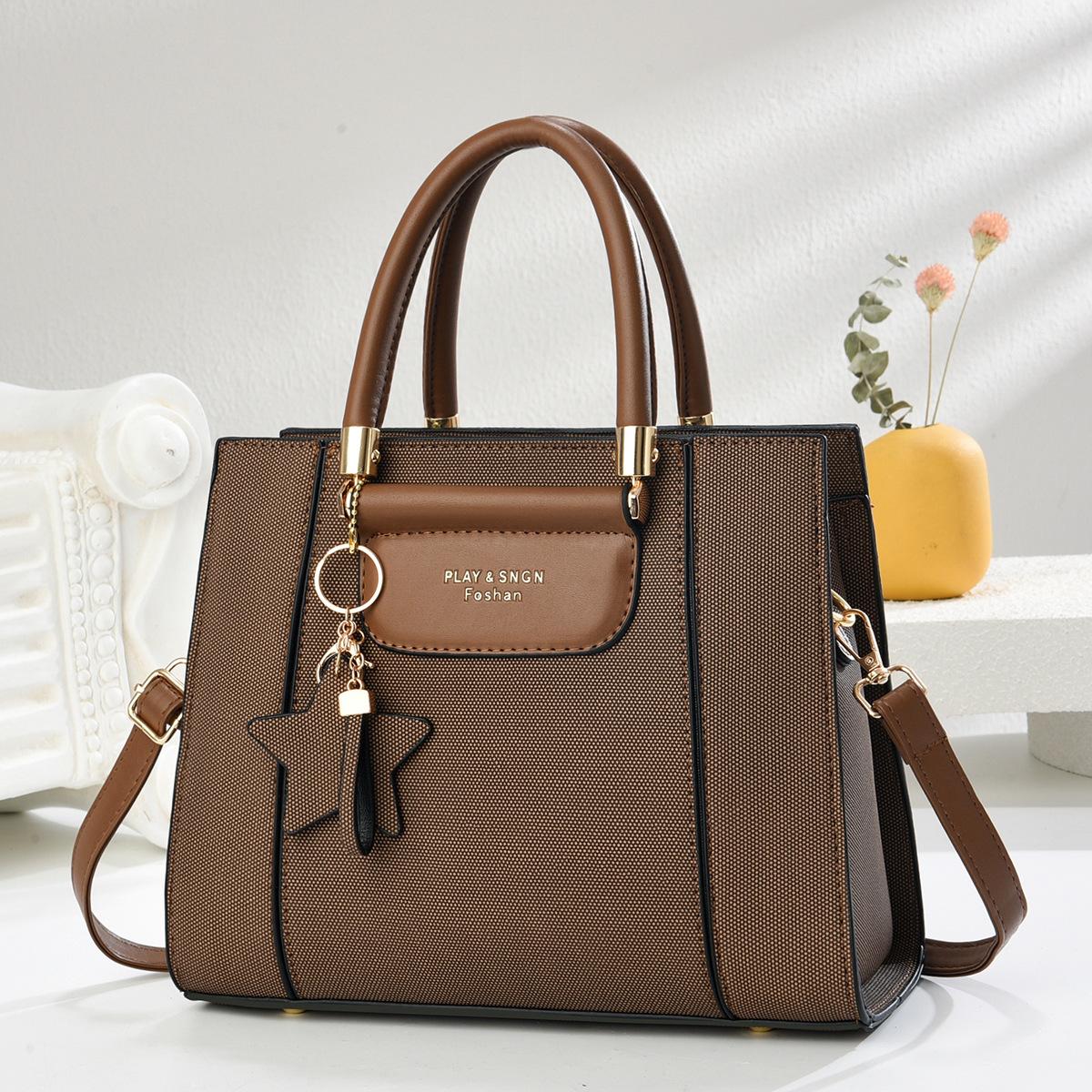 Новая лоскутная сумка Macaron Fashion Crossbody с высоким уровнем внешнего вида, женская сумка на одно плечо, модная сумка большой емкости .