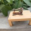 1Pc Hand-cranked Sewing Machine Model, Simulation Model Scene Retro 1870s Mini Statues and Ornaments