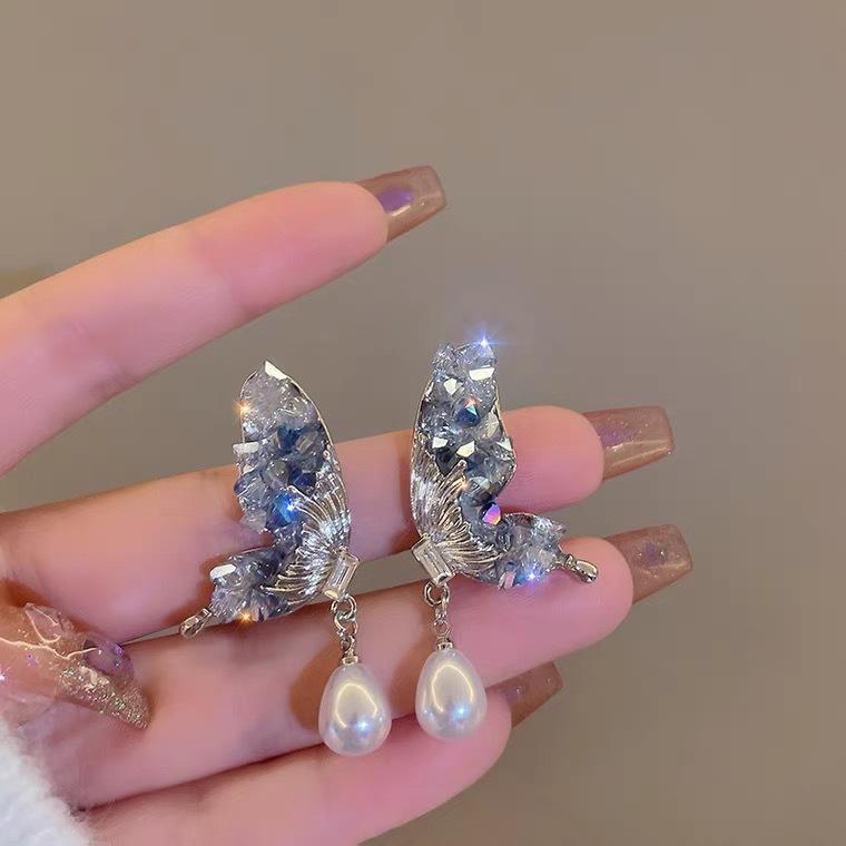 Silver needle contrasting color crystal square earrings fashionable small stud earrings light luxury high sense Mori new earrings women