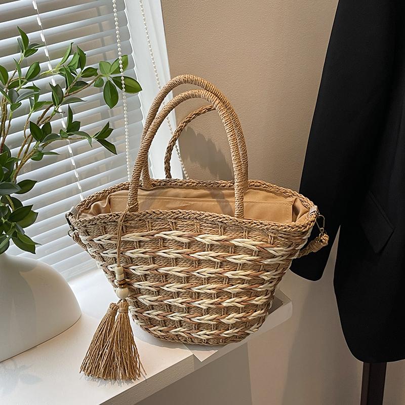 Contra-color Women's Woven Tote Shoulder Bag Eco-friendly Material Fine Workmanship Excellent Quality Holiday Shopping Date
