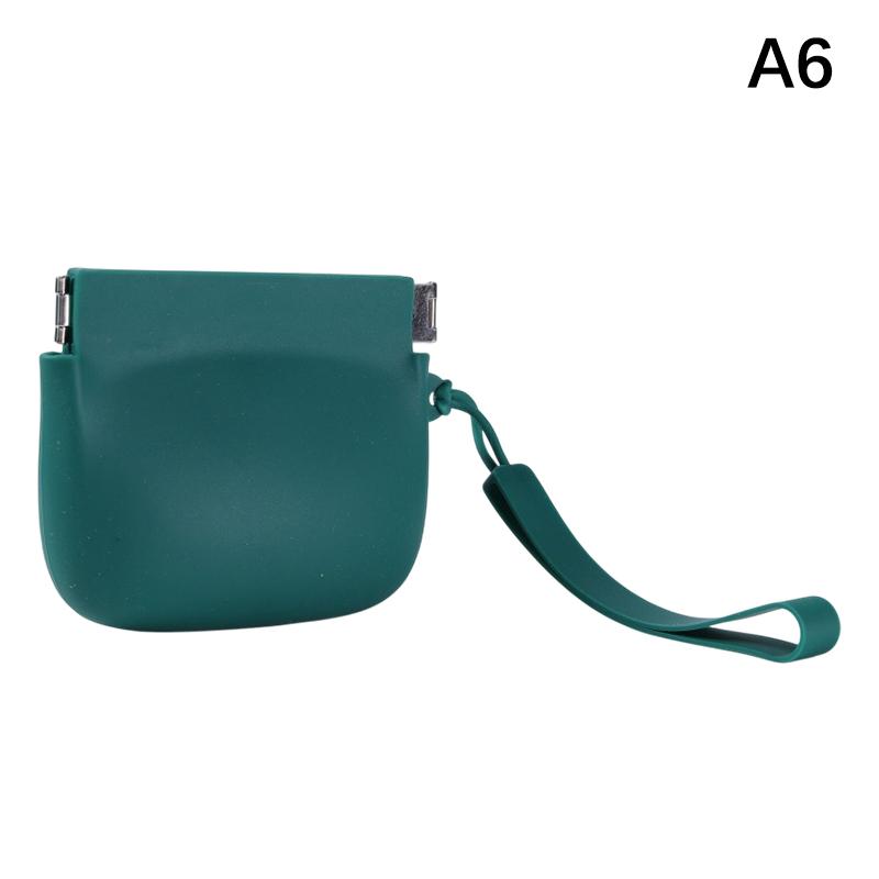 Silicone Dog Treat Pouch Portable Pet Snack Bag Easy To Clean Waterproof For Outdoor Training With Secure Lock Dog Food Containe