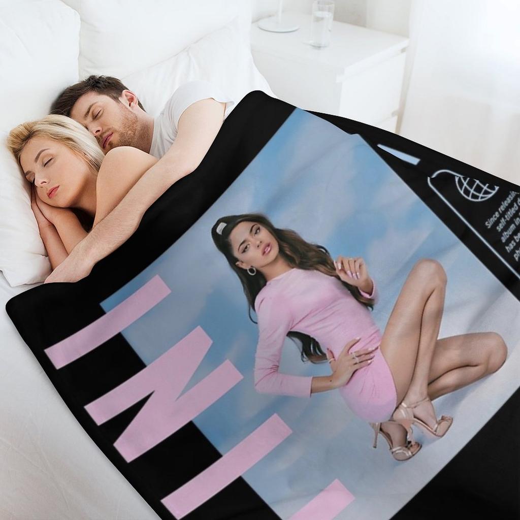 Tini Tini Tini Throw Blanket halloween Large Retros Picnic Blankets