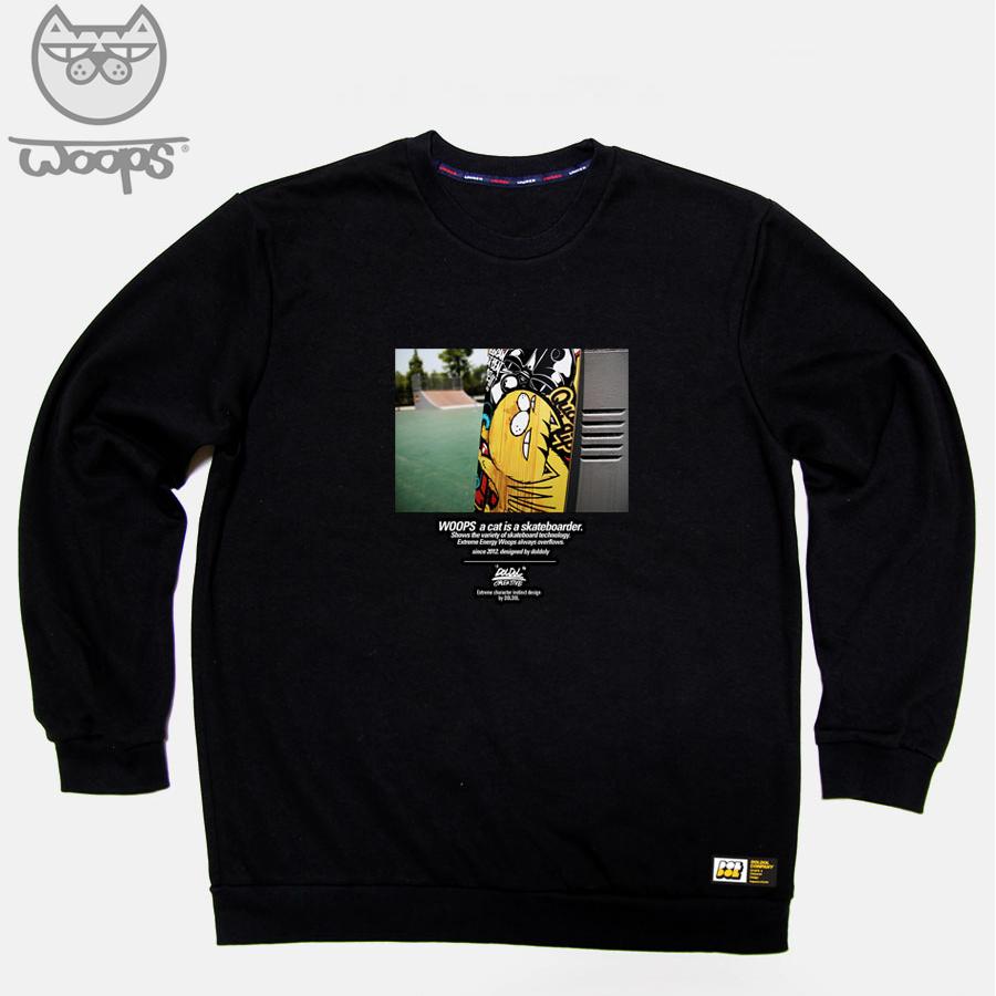 DOLDOL Woops-Mtm-88 Skateboard Cat Oops Character Long Sleeve Sweatshirt