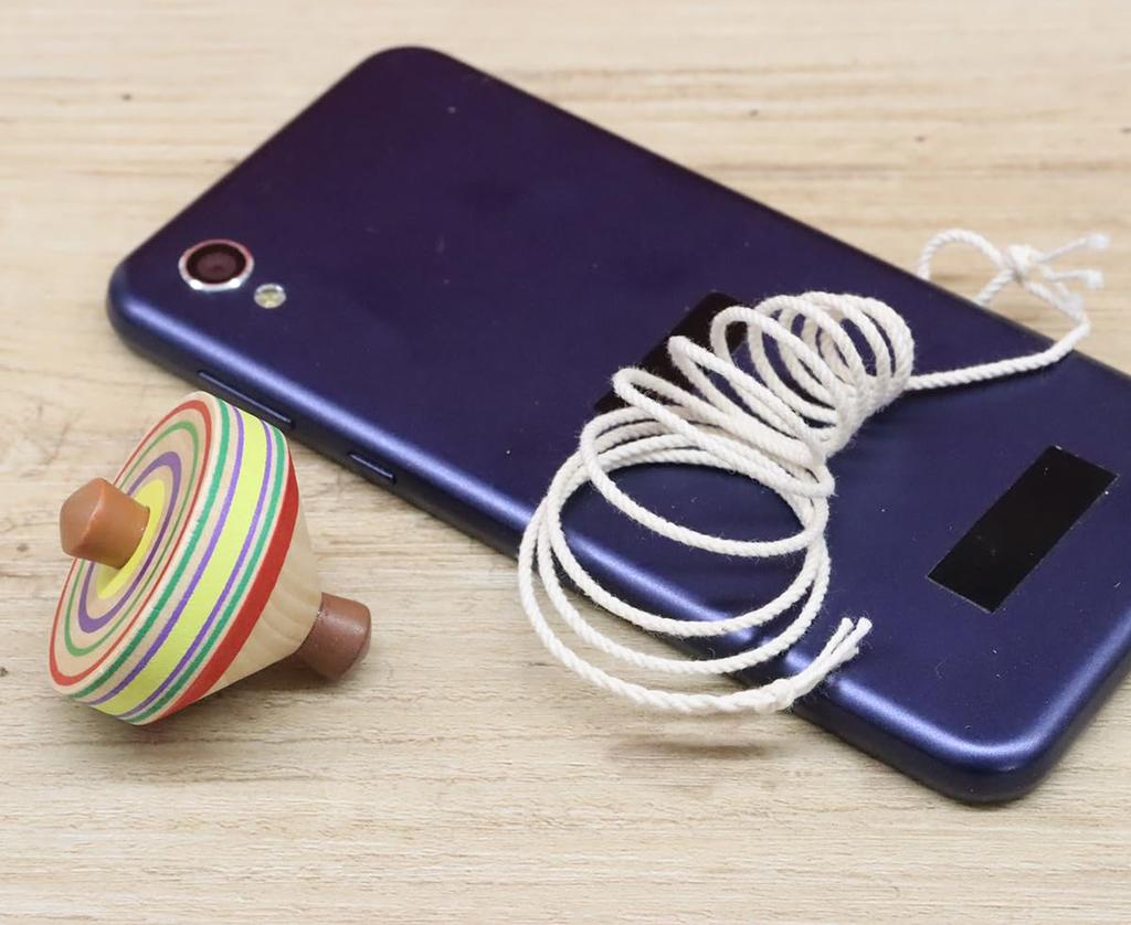 Mini Mini Traditional Japanese Wooden Folk Spinning Tops, Set of 10, for Commercial Use