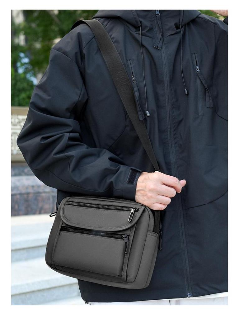 Neue Herren Trendige Mehrschichtige Umhängetasche - Leichter Lässiger Schulterrucksack für Outdoor-Reisen