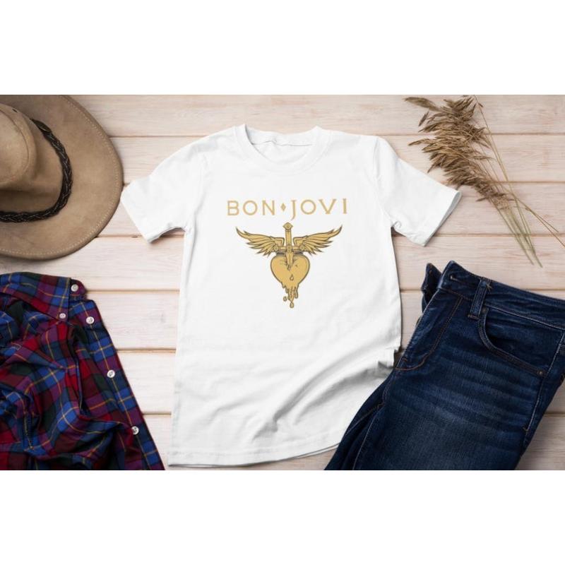 Maglietta Grafica della Band Bon Jovi Stampa Vintage Rock Musica Girocollo Manica Corta Oversize Unisex Casual Streetwear Top per Amanti del Rock Abbigliamento Quotidiano