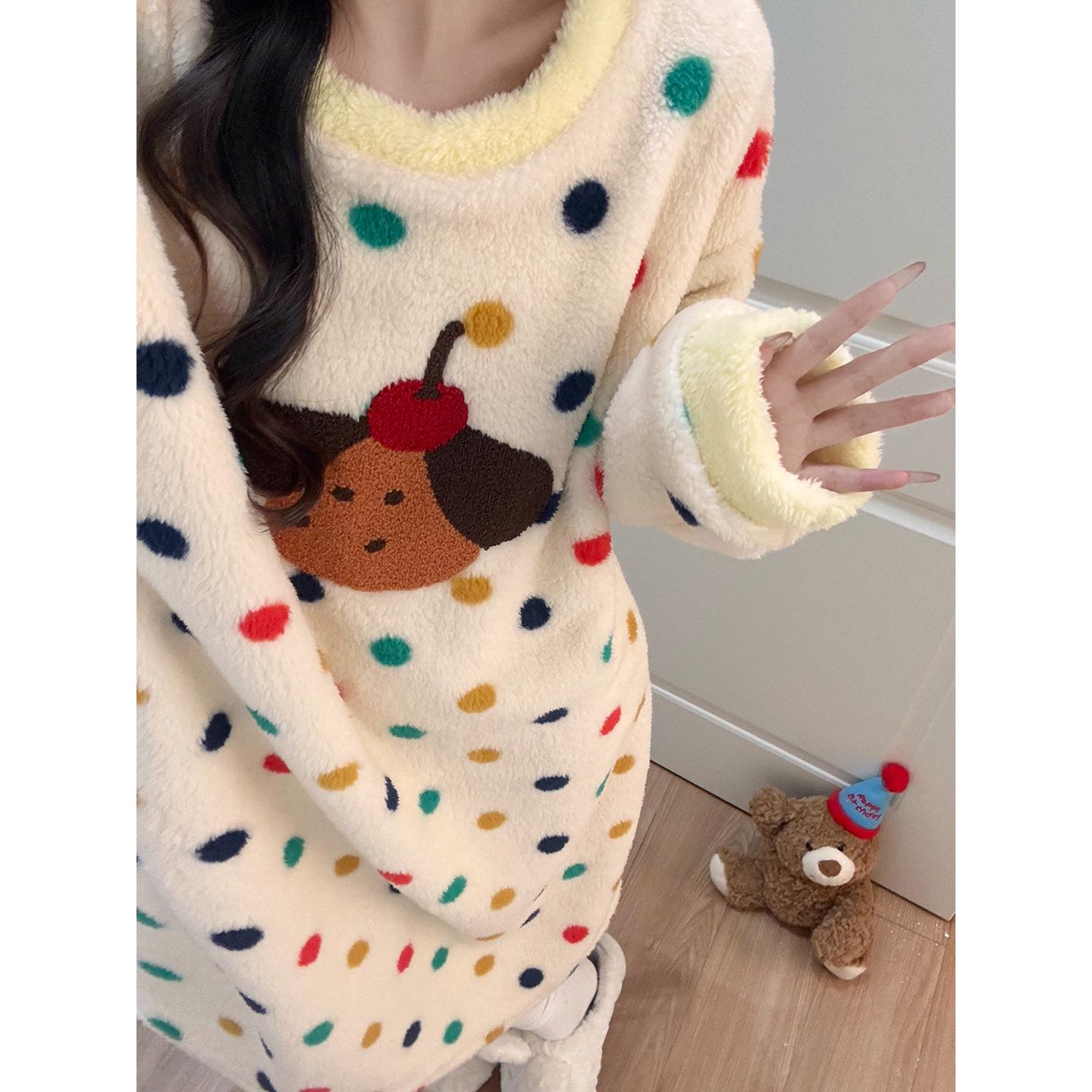

Women s Plus Size Cute Puppy Plush Pajamas - Loose Round Neck Winter Loungewear Size 4