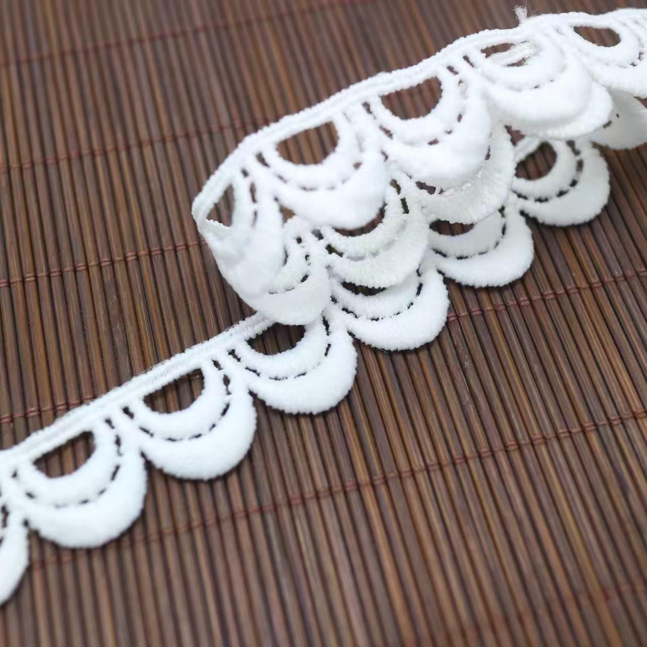 Неэластичное кружево из молочного шелка, одностороннее ажурное кружево из молочного шелка, вышитые кружевные аксессуары для одежды SD404