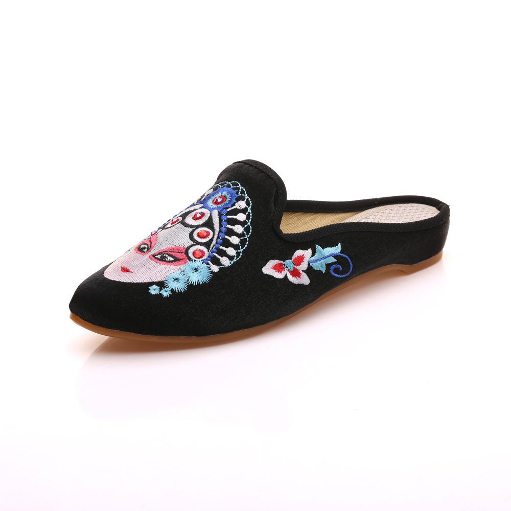 Pantofole, pantofole estive in tessuto Maschera facciale dell'Opera di Pechino Huadan sandali da donna a punta ricamati