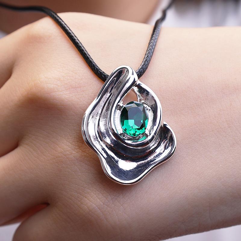 Трансграничная серебряная подвеска-водоворот: Свежий, Стильный, Унисекс Дизайн