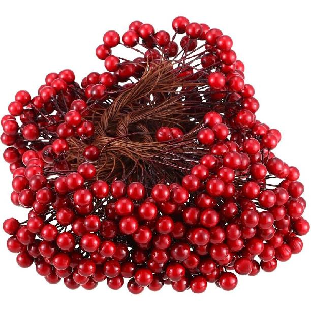 BBTO Artificial Holly Berries On Wire Stems, 250 Stems with 500 Pieces 8 Mm Fake Berries for Tree Decorations Wreath Craft Use Wedding Party Favor