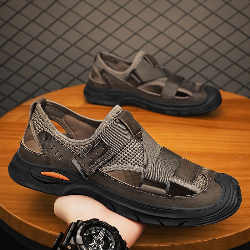 Fashion Summer Men Sandals fashion Genuine Leather Men Slippers outdoor Gladiator Men Beach Sandals Soft Comfortable men Wading Shoes