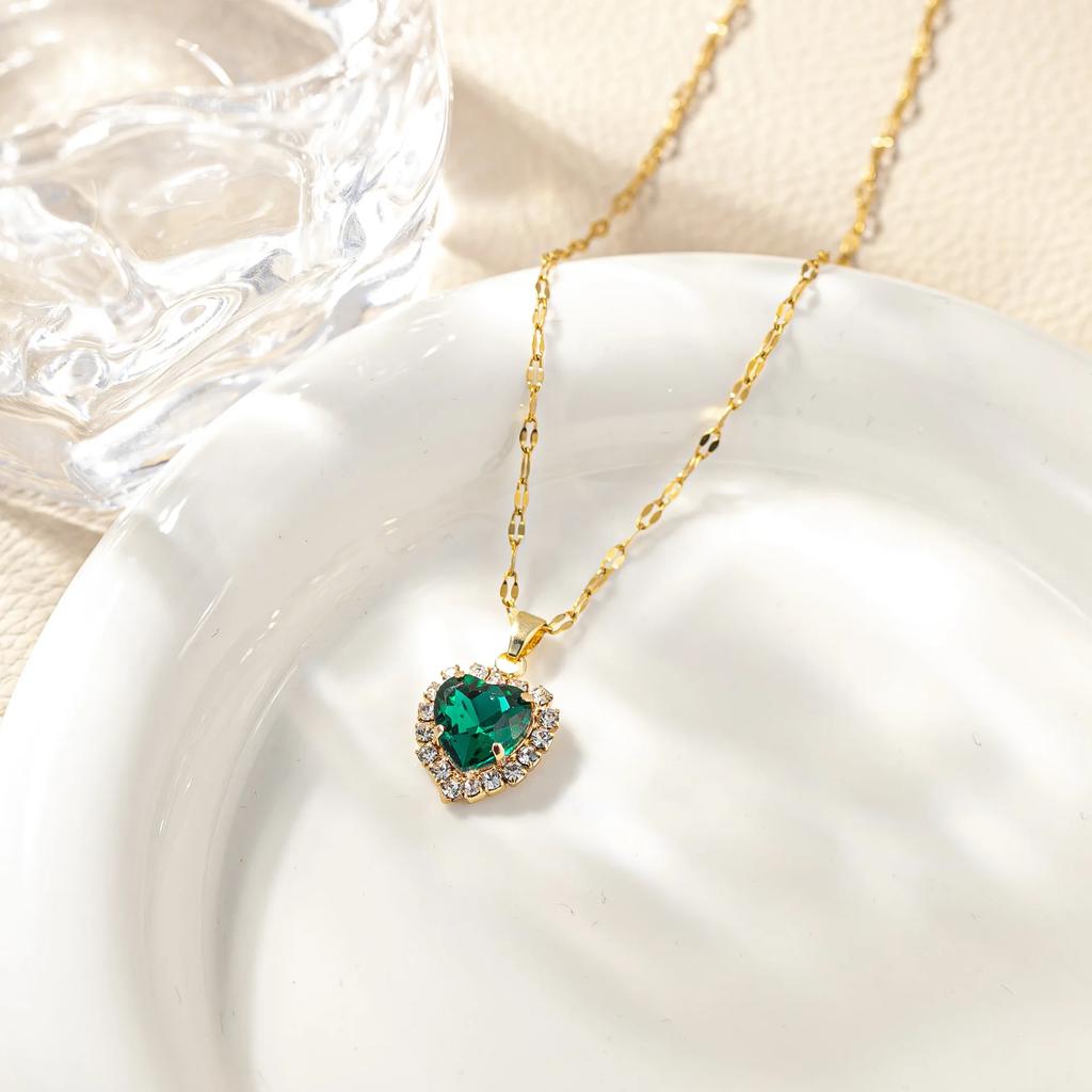 Stainless Steel Chain Classic Shiny Colorful Zircon Love Heart Pendant Necklace for Women Cute Simple Jewelry Accessories Gifts