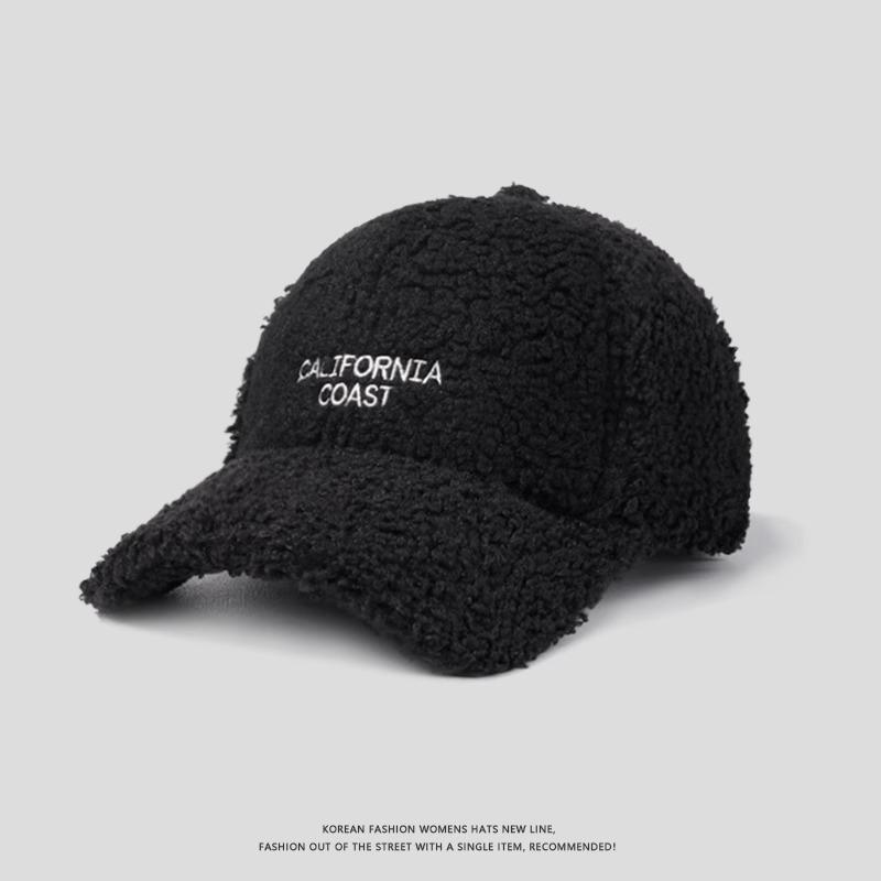 

Бейсболка из овчины Зимой Теплая Утолщенная Бархатная Защита от Холода Модная Бейсболка Большой Окружности Головы Подчеркивающая Маленькое Лицо