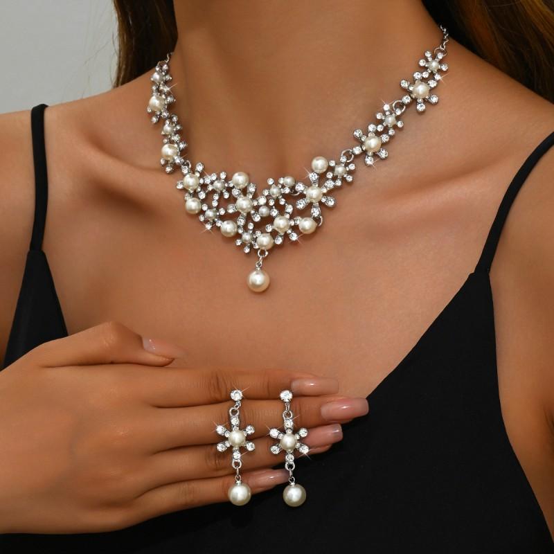 Elegant Korean-Style Bridal Jewelry Set Sunflower Pearl Earrings Necklace Alloy Rhinestone Wedding Accessories Women