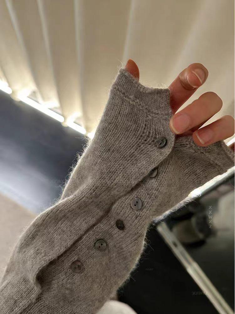 Autumn/Winter Women's 100% Pure Wool Grey Cardigan: Loose, Versatile, Button-Up Knitwear with Half Open Collar
