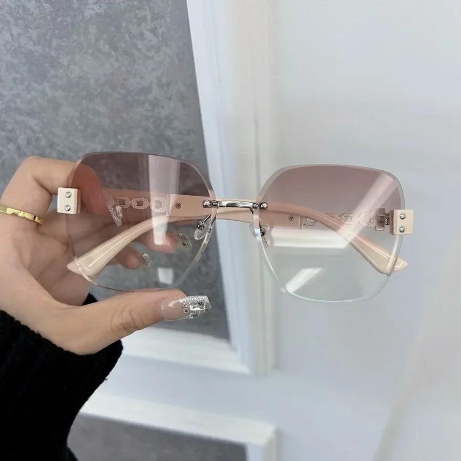 Fashion Square Sunglasses Women Men Brand Designer Luxurious Sun Glasses Female Outdoor Casual Travel