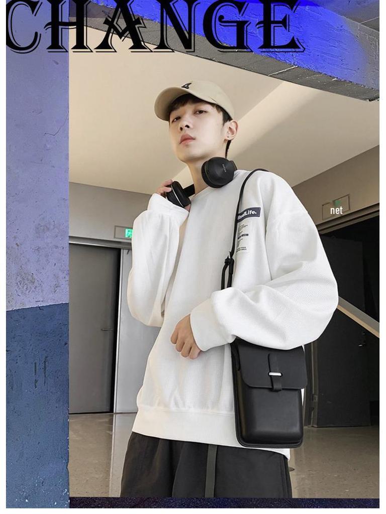 Versatile Vertical Crossbody Bag: Compact Single Compartment
