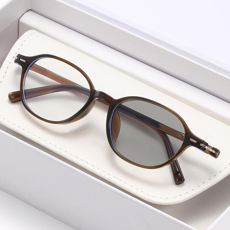 Stylish Oval-Frame Anti-Blue Light Photochromic Reading Glasses Unisex Minimalist Ultra-Light Presbyopia Eyewear 0 To +4.0