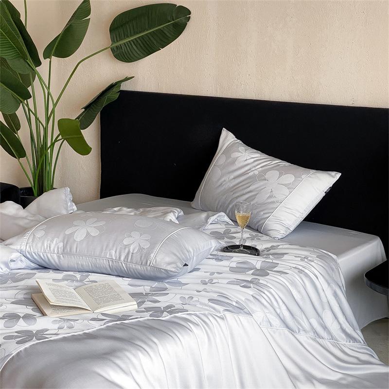 4-Piece Luxury Jacquard Ice Silk Cooling Comforter Set - Elegant Bedding Collection