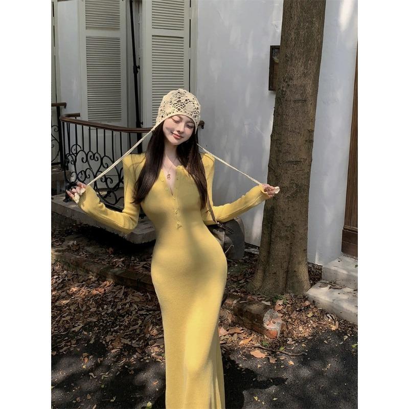 

Yellow v-neck long-sleeved knitted dress women s white inner sweater skirt pure desire slim-fitting hip-wrapped long skirt S жёлтый