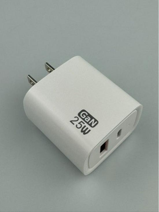 25W GaN Fast Charger Set for iPhone 16 Pro Max